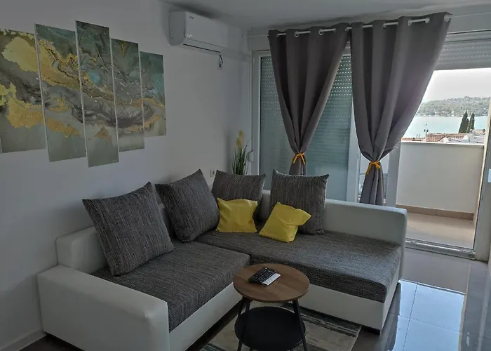 아파트 Beetlejuice 시베니크